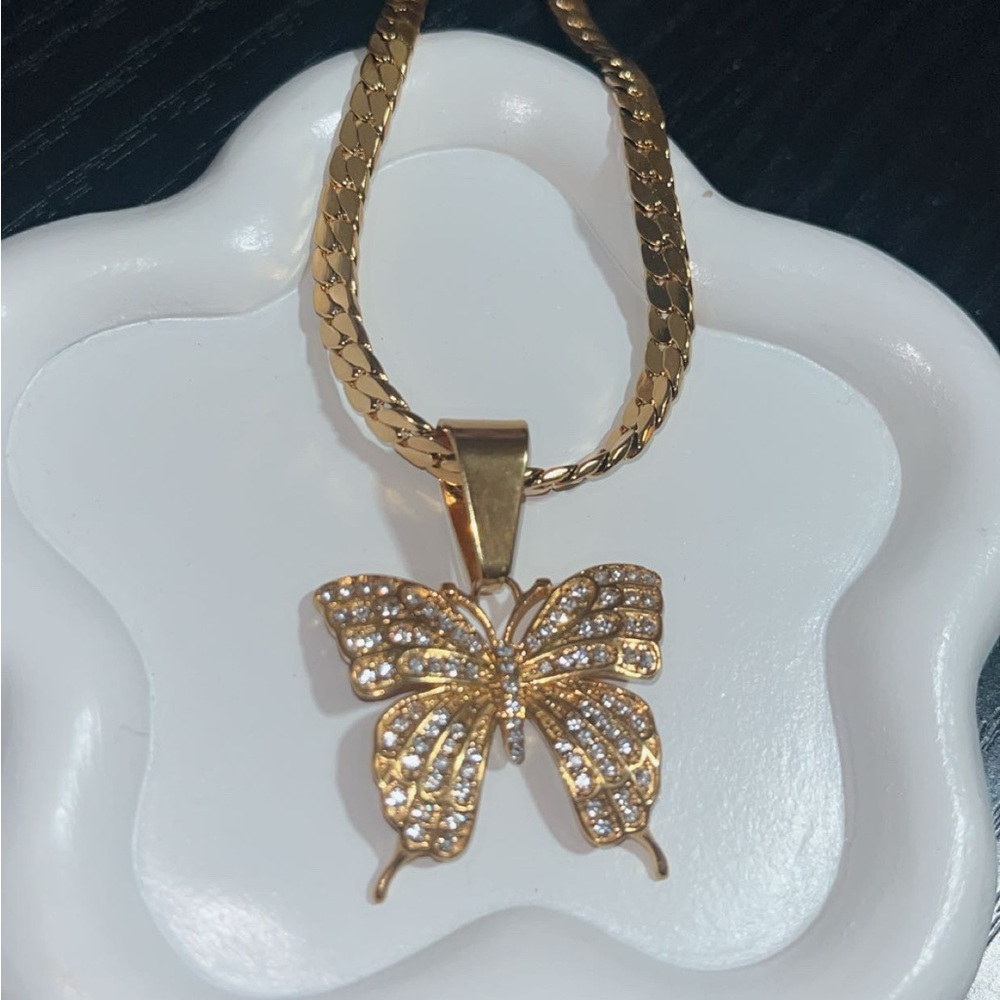 Cuban chain necklace stainless steel flat n k 18k Gold plated .